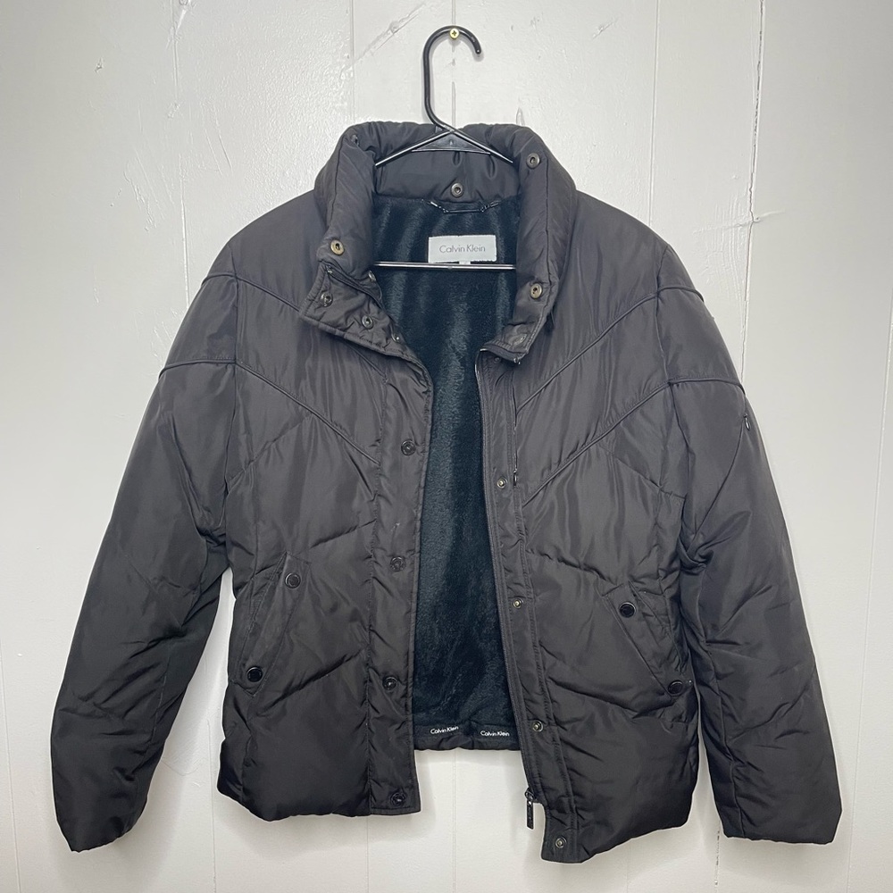 calvin klein Woman’s puffer jacket size small Black Short Faux Fur